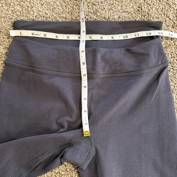 Spanx Flare Gray Yoga Pants Size Medium - Picture 7 of 7